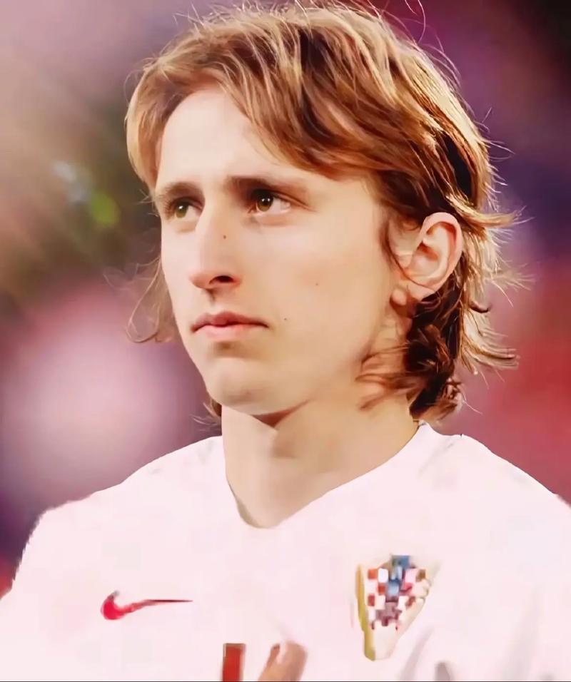 输宿敌30分输黑马16分！四冠王形势岌岌可危，杨鸣离下课还远吗？