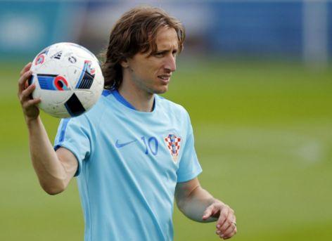 2换1震撼达成！三方各取所需，诞生三赢家一输家，杨未来充满变数